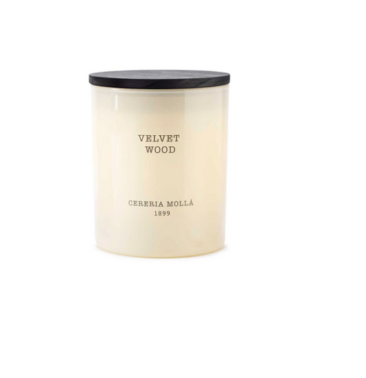 Candle Velvet Wood 230g